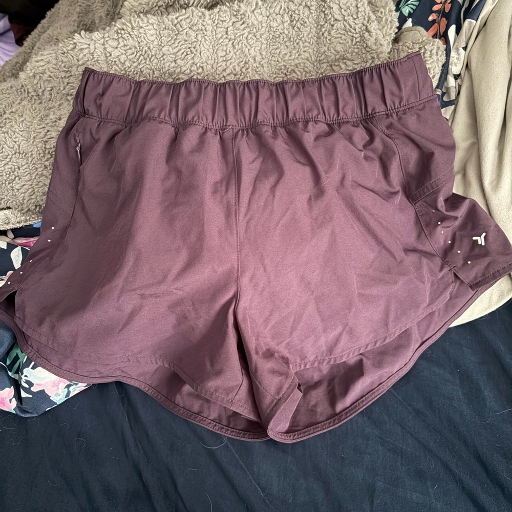 Old Navy Women's Maroon Athletic Shorts